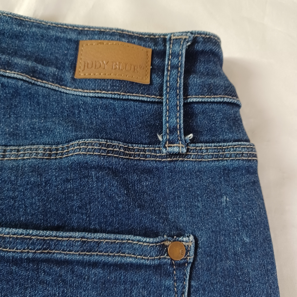 Judy Blue Women's Cropped Jeans Highrise Straight Dark Wash Plus Size 16W - Picture 7 of 12